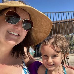 Meet your Posher, Carly